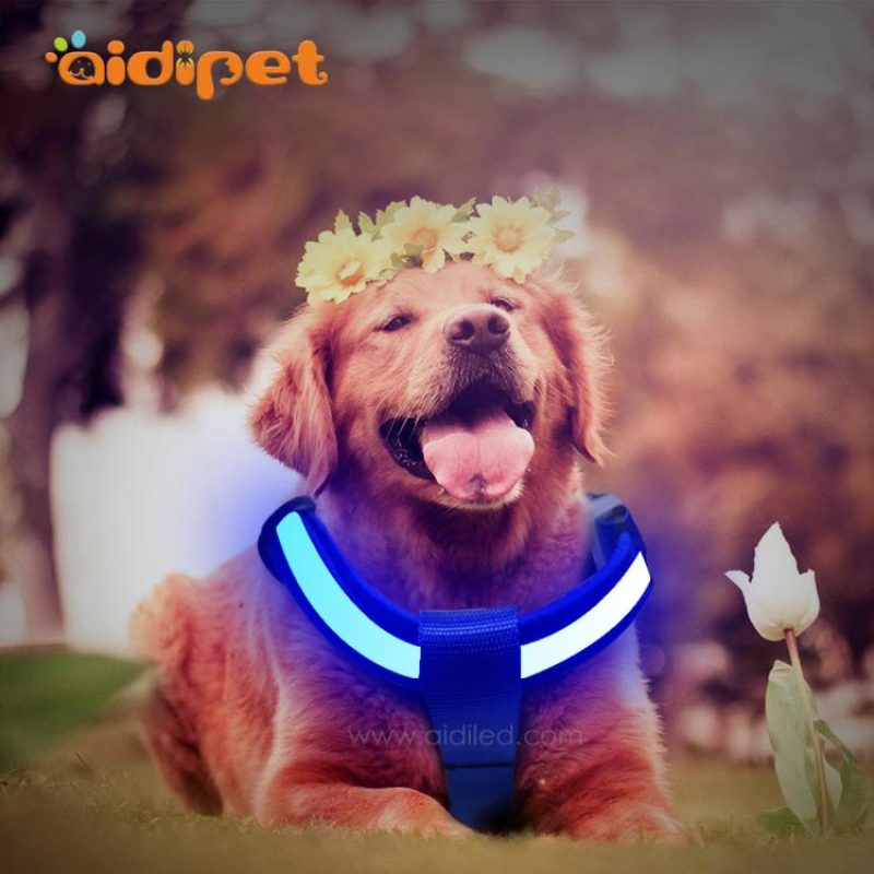 Good Quality China Factory Made Dog Harness Led  Adjustable Pet Flashing Light Pet Harness Wholesale
