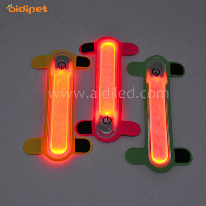 2021 Dog Accessories Light Up Collar Cover Light  Attachable Flashing Led Pet Collar and Leash Cover Light