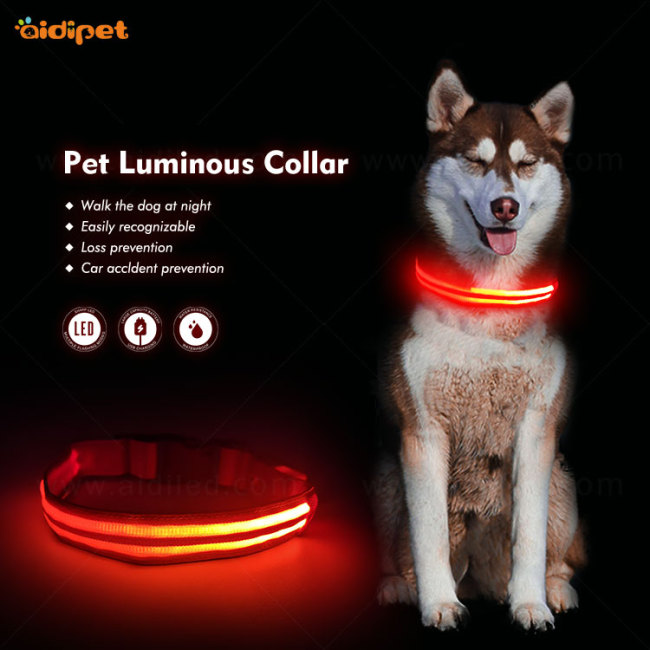 Produit de dressage pour chien Outdoor Night Walk LED Pet Collar