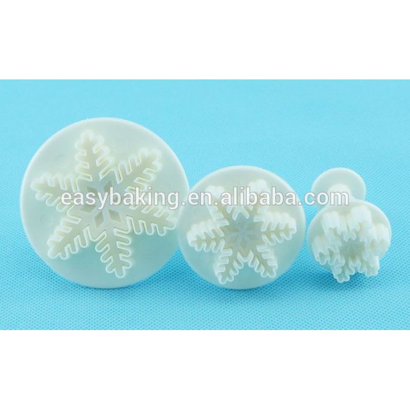 Fast Shipping Cheap Plastic Veined Snowflake Plunger Cutters