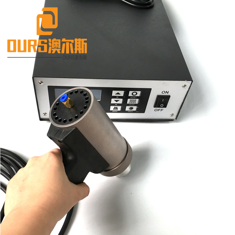 20KHZ China Product PP PC ABS Auto Ultrasonic Riveting Welding Machine for Automotive Interior Parts Factory