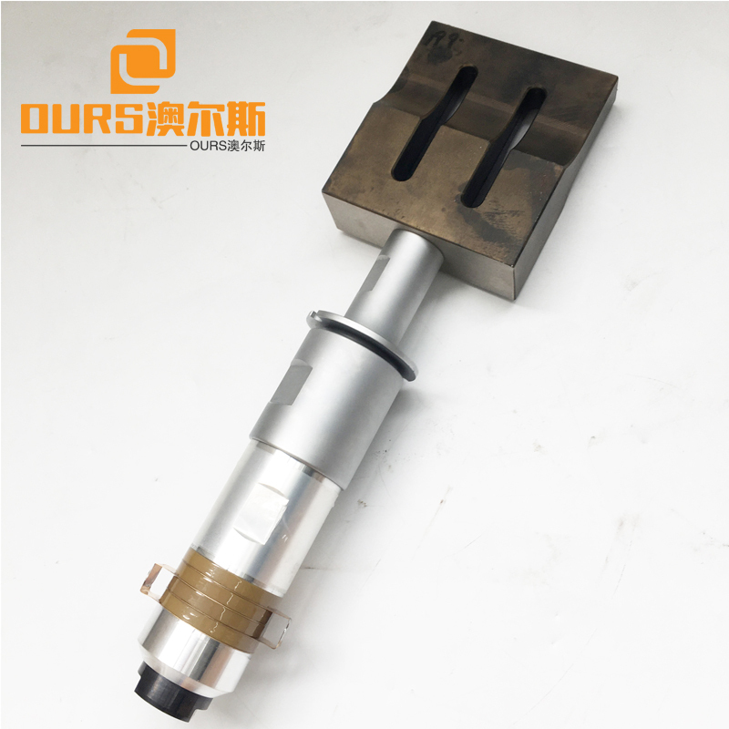 20KHZ Plastic Welding Piezoelectric Ultrasonic Transducer With Booster