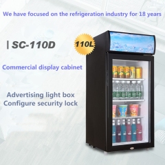 Морозильники и холодильники с вертикальной выставкой Коммерческий холодильник с выставкой 110 л Небольшой шкаф для напитков с лампой для хранения свежих продуктов