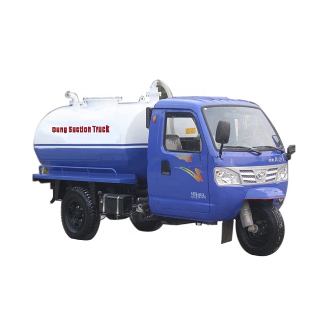 2.5 Cubic Meters Fecal Suction Truck With Awning Full Automatic Anti Overflow Valve