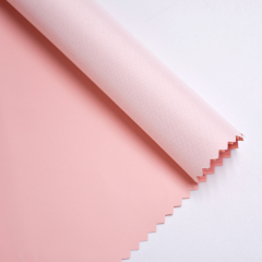 SK229066 material suave al tacto adecuado para prendas de vestir de cuero de 0.2 MM de espesor con respaldo Pongee hecho en la fábrica de China