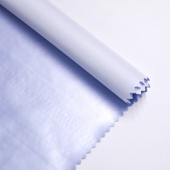 SK229063 material suave al tacto adecuado para prendas de vestir de cuero de 0.2 MM de espesor con respaldo Pongee hecho en la fábrica de China