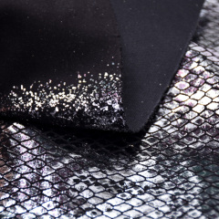 Fabricante de telas baratas Stock personalizado 100 Poliéster tejido de piel de serpiente Material Tela Tela Bolsa de tapicería Zapato