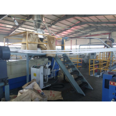 Full-automatic spunbond meltblown cloth making production line