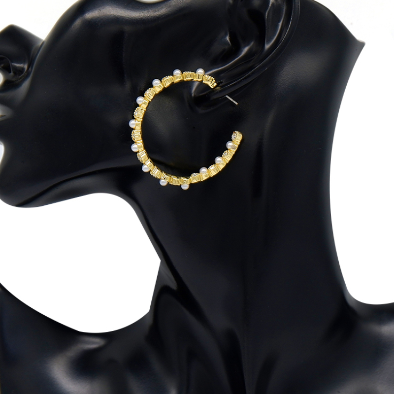 Luxury Clear Rhinestone Women Jewelry Cheap Custom Paved Cz Gold Pearl Huggie Earrings