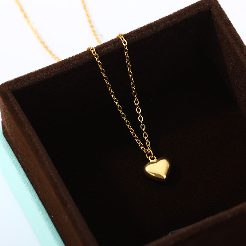 2021 Wholesale Women Fashion Accessories Clavicle Chain Golden Peach Heart Jewelry Pendant Necklace Gold Plated Stainless Steel