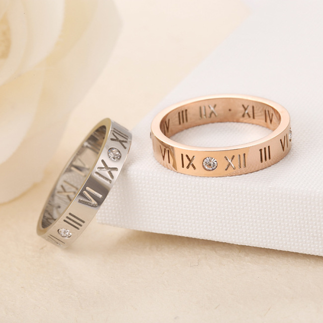 2021 Fashion Designs Couples Creative Jewelry Rose Gold 18K Roman Numerals Titanium Steel Ring With Diamonds