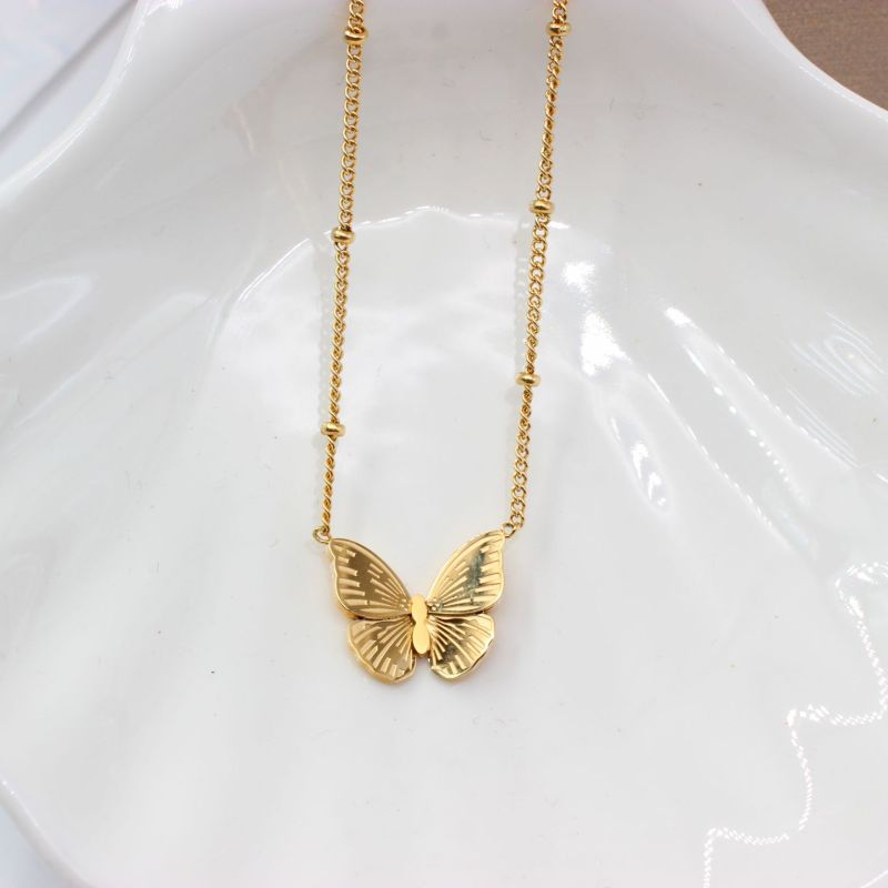 Fashion 18k Gold Plated Stainless Steel Clavicle Chain Pendant Charm Butterfly Necklace for Woman