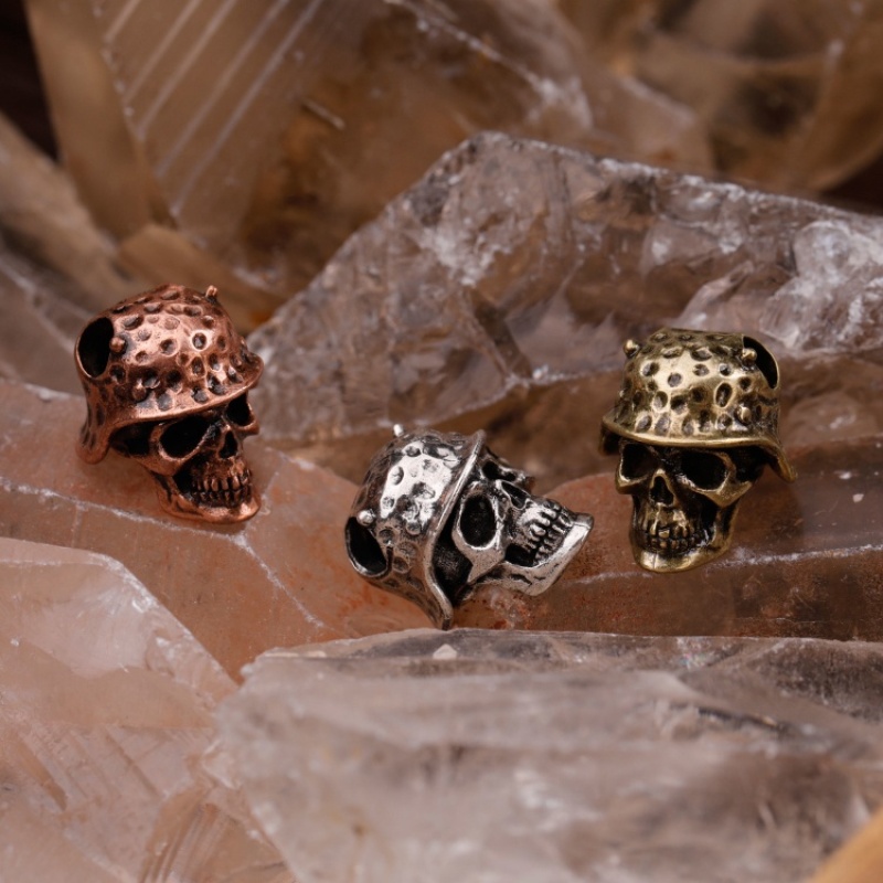 Wholesale Women Fashion Accessory Antique Silver Brass Copper Zircon Skull Helmet Beads for Jewelry Bracelet Necklace Making