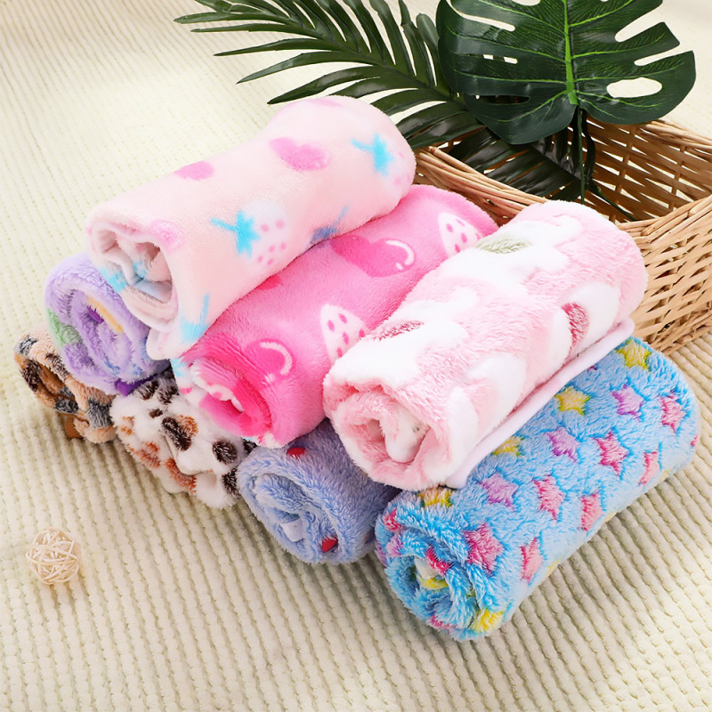 In Stock Home Keep Warm Soft Coral Fleece 40*60cm Pet Blanket Puppycat Washable Pet Sofa Blanket