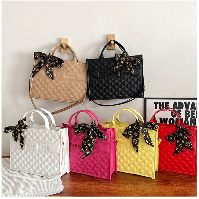Z068 High Capacity Rhombic Women Handbags Travel Beach Bag Female Purse And Tote Single Shoulder Bag For Women With Scarf