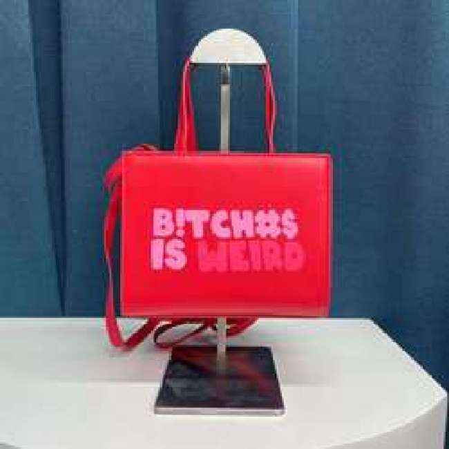 Ins Fashion Purses and Handbags Luxury Women Custom Designer Handbags Famous Brands Bitches Is Weird Purses Women Hand Bags 2023