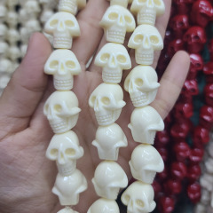 GP0842 Large creamy ivory resin plastic skeleton skull head beads