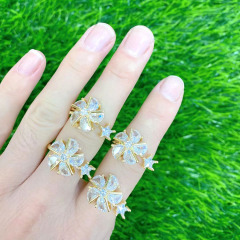 RM1318 Chic Minimalist Dainty Bling Crystal Gold Plated Diamond CZ Micro Pave Flower Floral Cluster Rings for Women Ladies