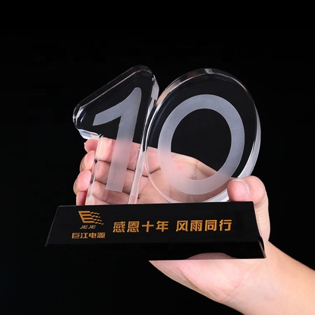 Wholesale high quality glass trophy custom10th anniversary crystal trophy souvenir