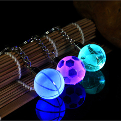 Porte-clés en cristal de golf en gros HDW avec logo personnalisé de lumière LED Porte-clés en cristal brillant pour cadeaux d'affaires