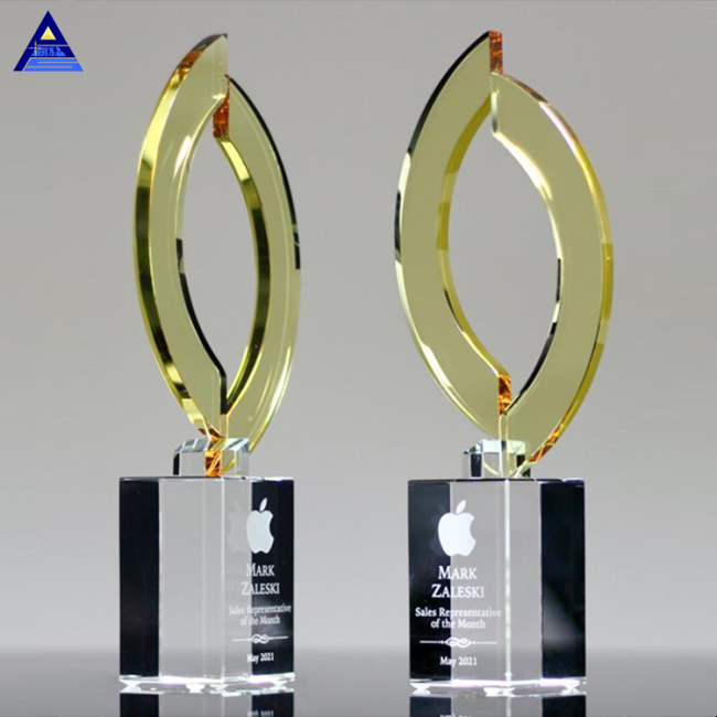 New Design Creative Flame Shape Wholesale Crystal Trophy For Business Gift
