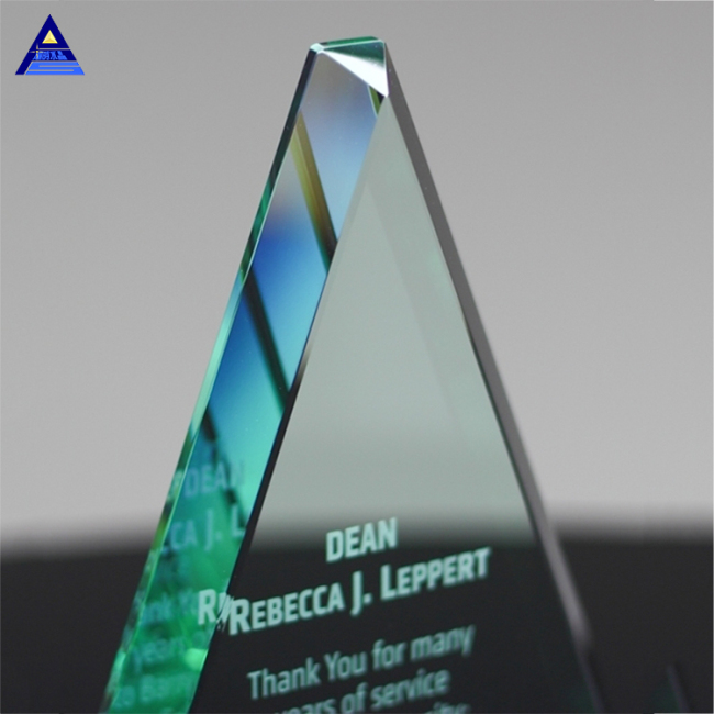 Best Selling Custom Design Promotional Gift Funny Triangle Chinese Trophy