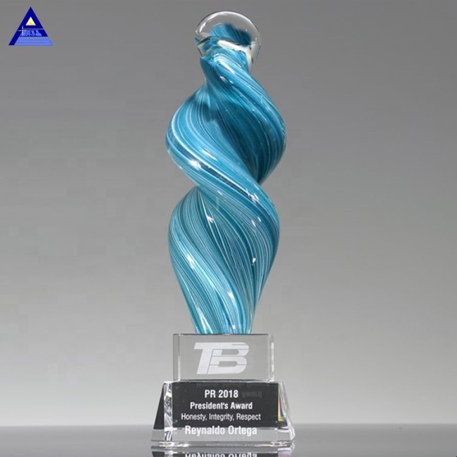 Personality Customblue Whirlwind Crystal Award Trophy For Souvenir Memorial Events