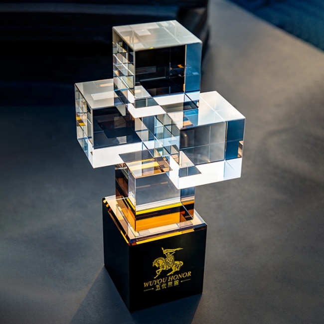 Individuality Obelisk Design K9 Block Glass Cube Crystal Trophy Laser Engraved Crystal Award