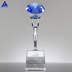 Trophée personnalisé de récompense de saphir de diamant d'accomplissement de cristal pour le cadeau d'entreprise