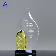 Trophée vierge en cristal K9 de haute qualité en forme de flamme transparente