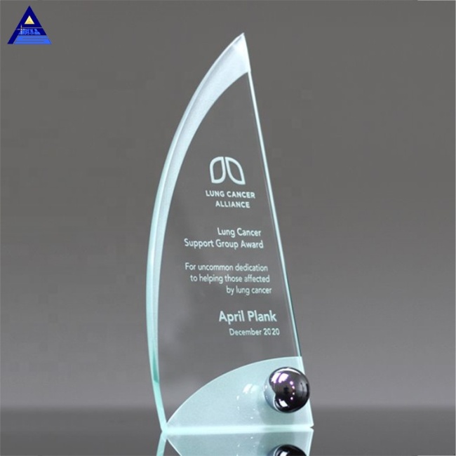 Factory Price K9 High Quality 3D Laser Ergo Glass Award Crescent Crystal Souvenir