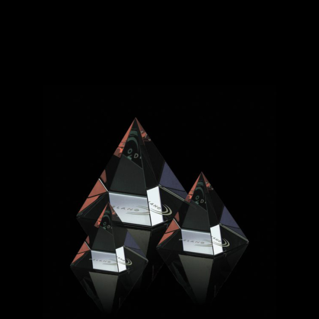 Promotional Mountain 3D Laser Engraved Crystal Triangle Trophy For Business Sales Awards