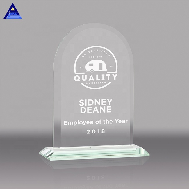 Round Shaped Clear Crystal Award Plaques For Naming Ceremony Gifts
