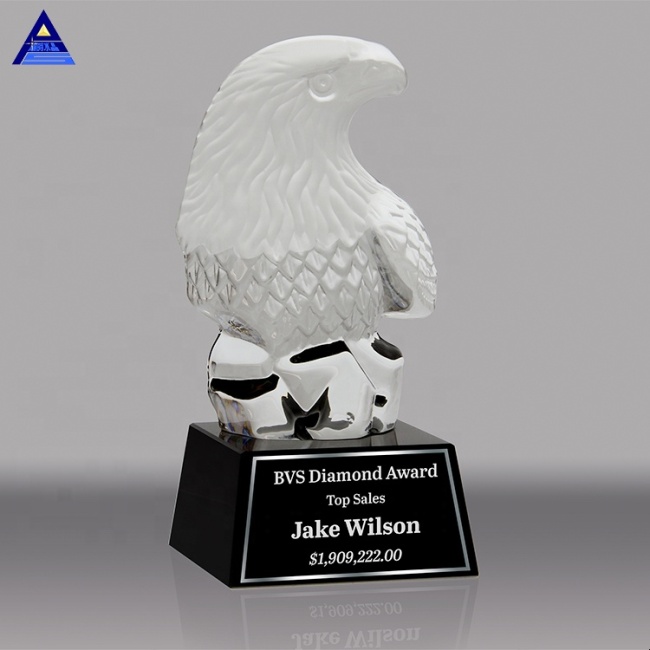 Hot Selling Cheap Glass Paperweight Trophy Crystal Eagle Figurine For Office Decoration & Gift Favors