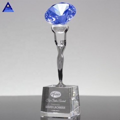 Trophée personnalisé de récompense de saphir de diamant d'accomplissement de cristal pour le cadeau d'entreprise